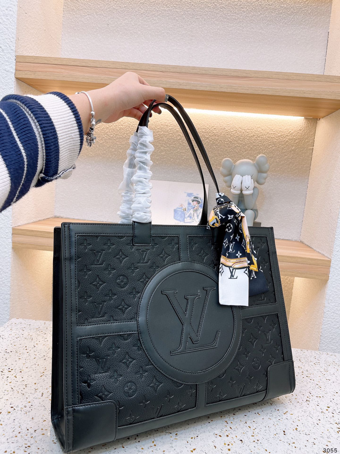 LV $72 code：14101 gallery