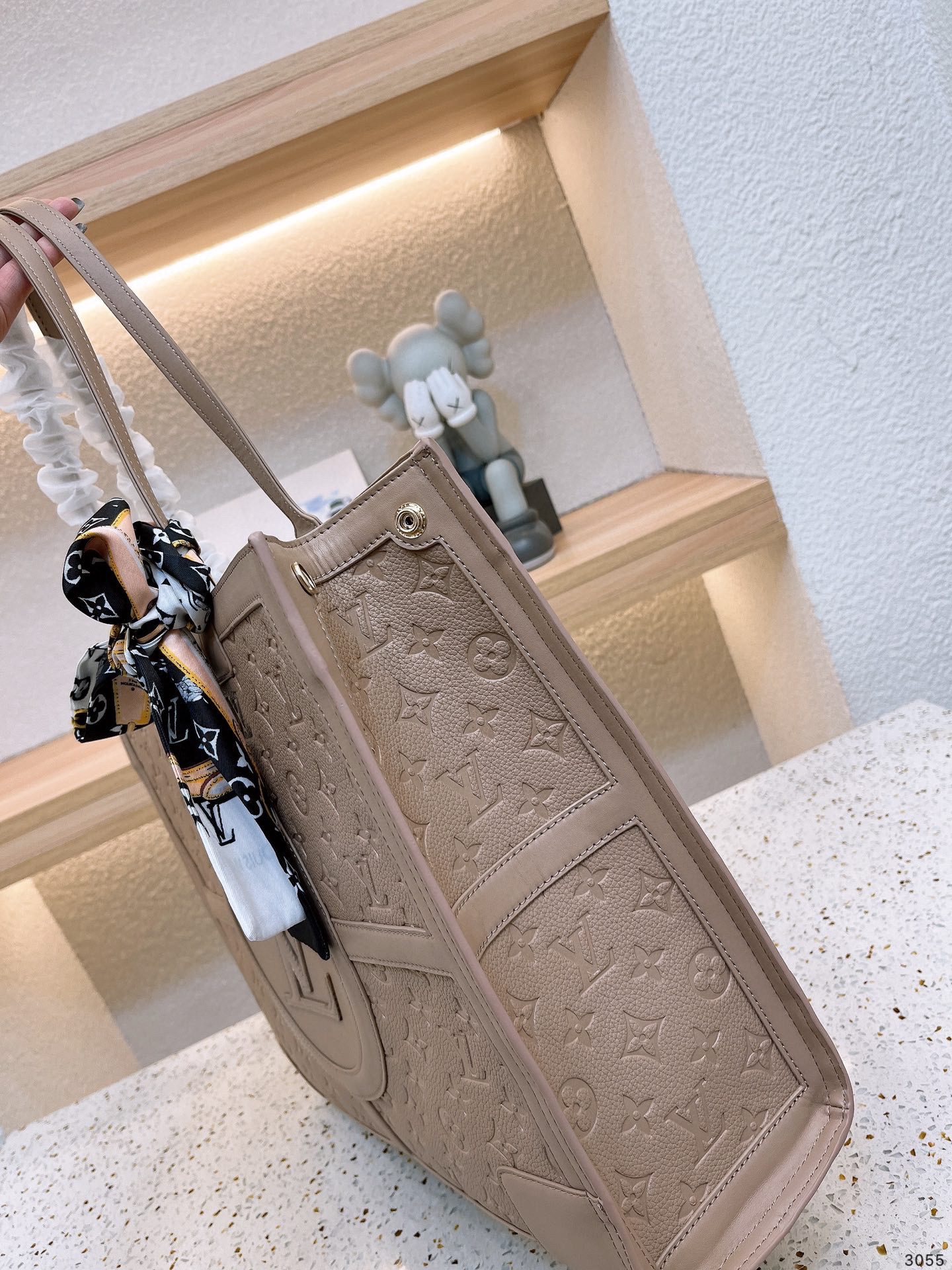 LV $72 code：14101 gallery