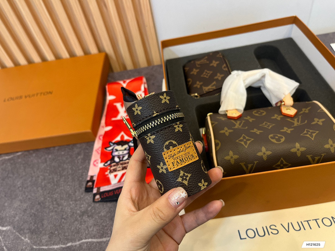 LV $72 code：14521 gallery