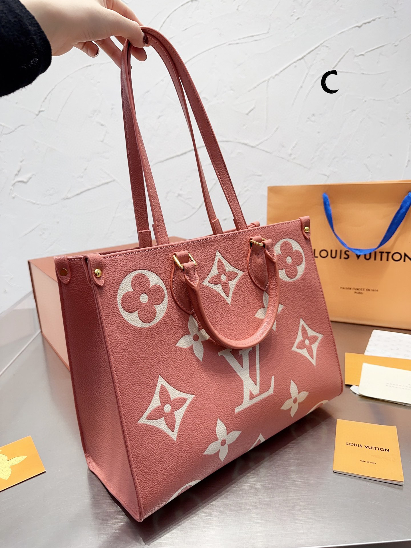 LV $76 code：14023 gallery