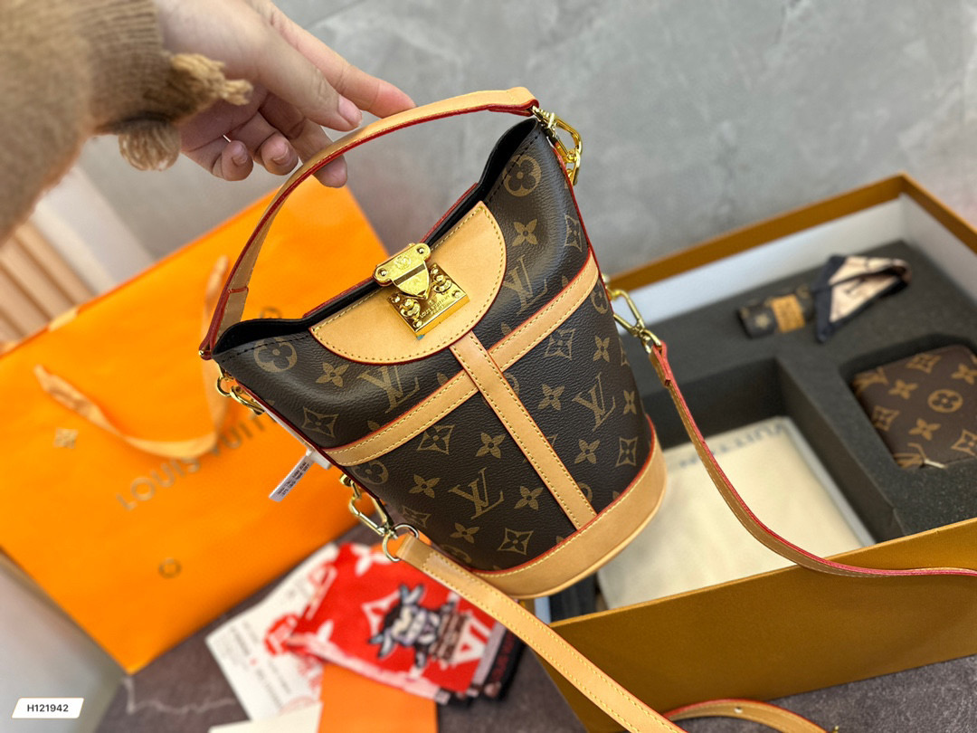 LV $76 code：14518 gallery