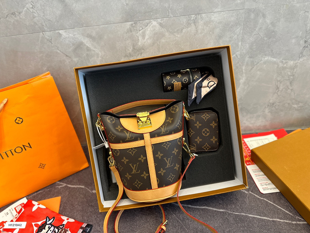 LV $76 code：14518 gallery