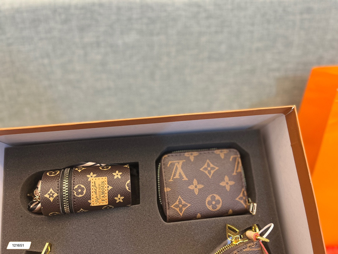 LV $76 code：14519 gallery