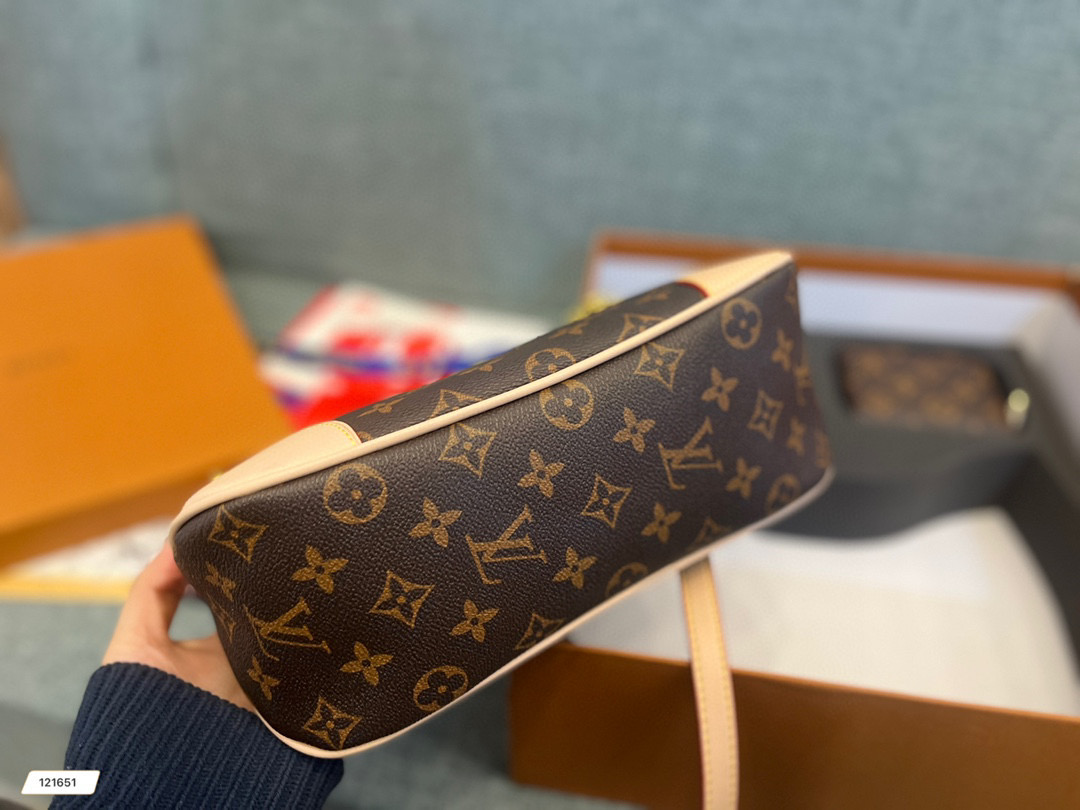 LV $76 code：14519 gallery