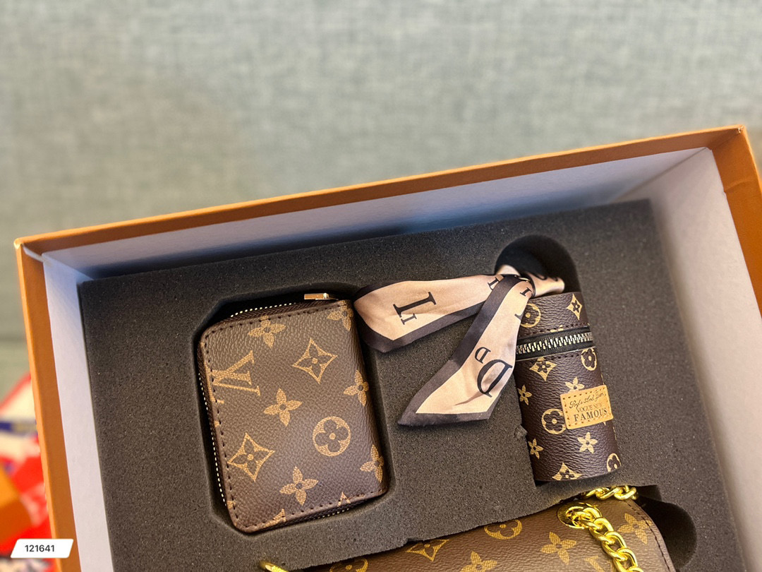 LV $76 code：14520 gallery
