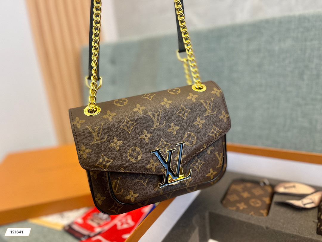 LV $76 code：14520 gallery