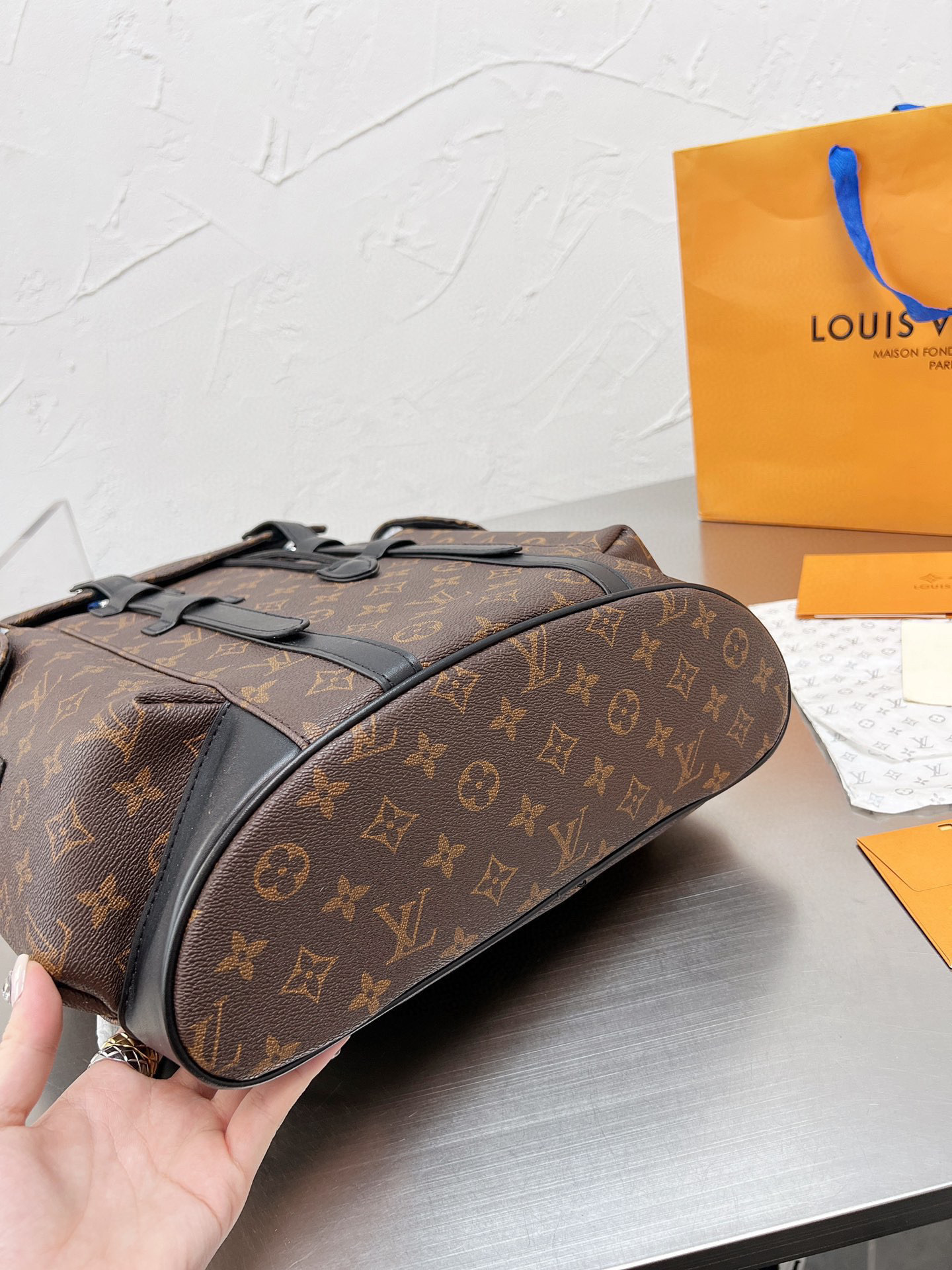 LV $80 code：13973 gallery