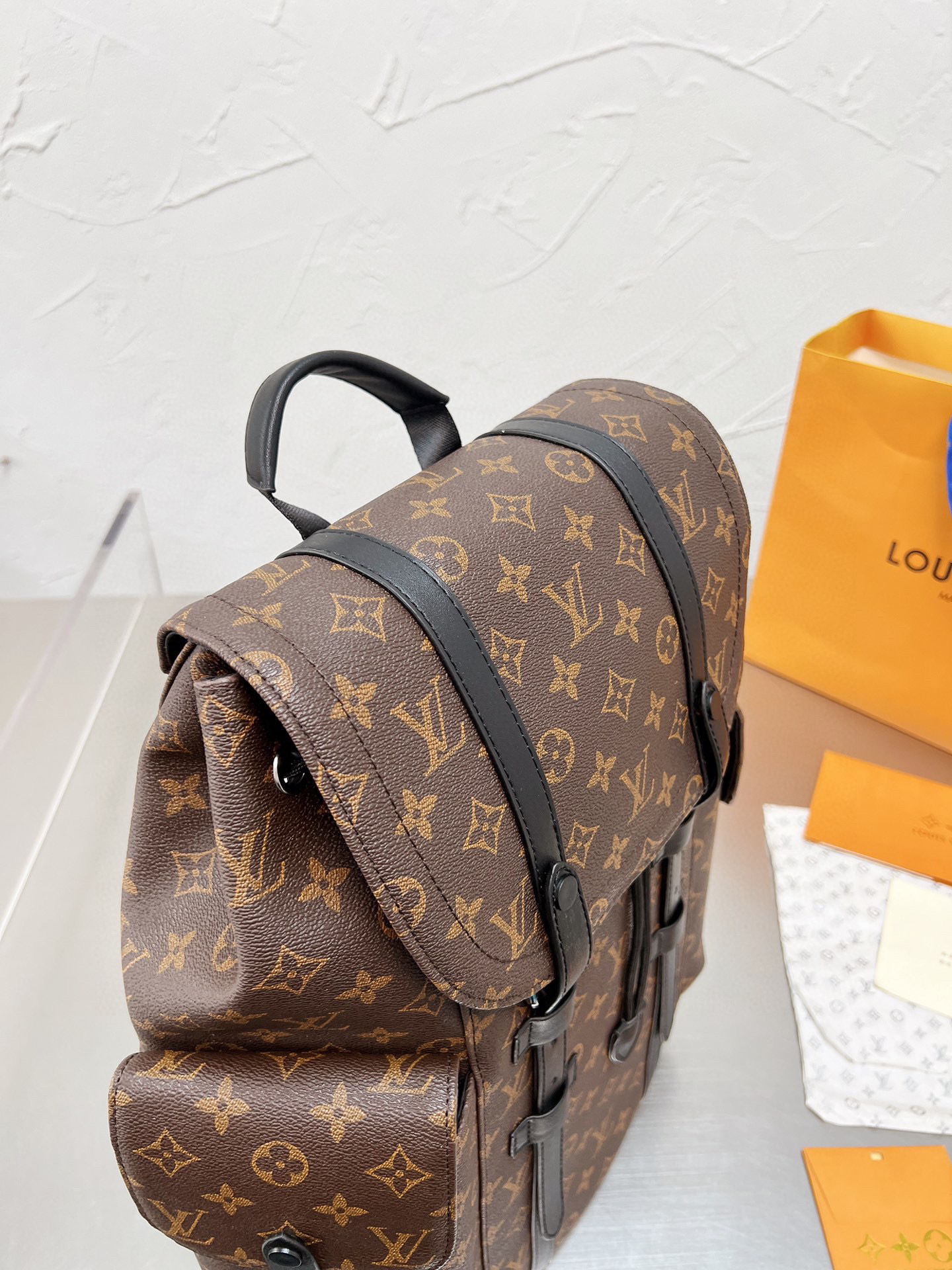 LV $80 code：13973 gallery