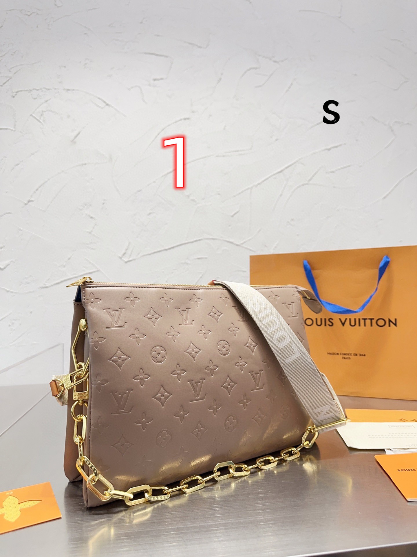 LV $80 code：14517 gallery