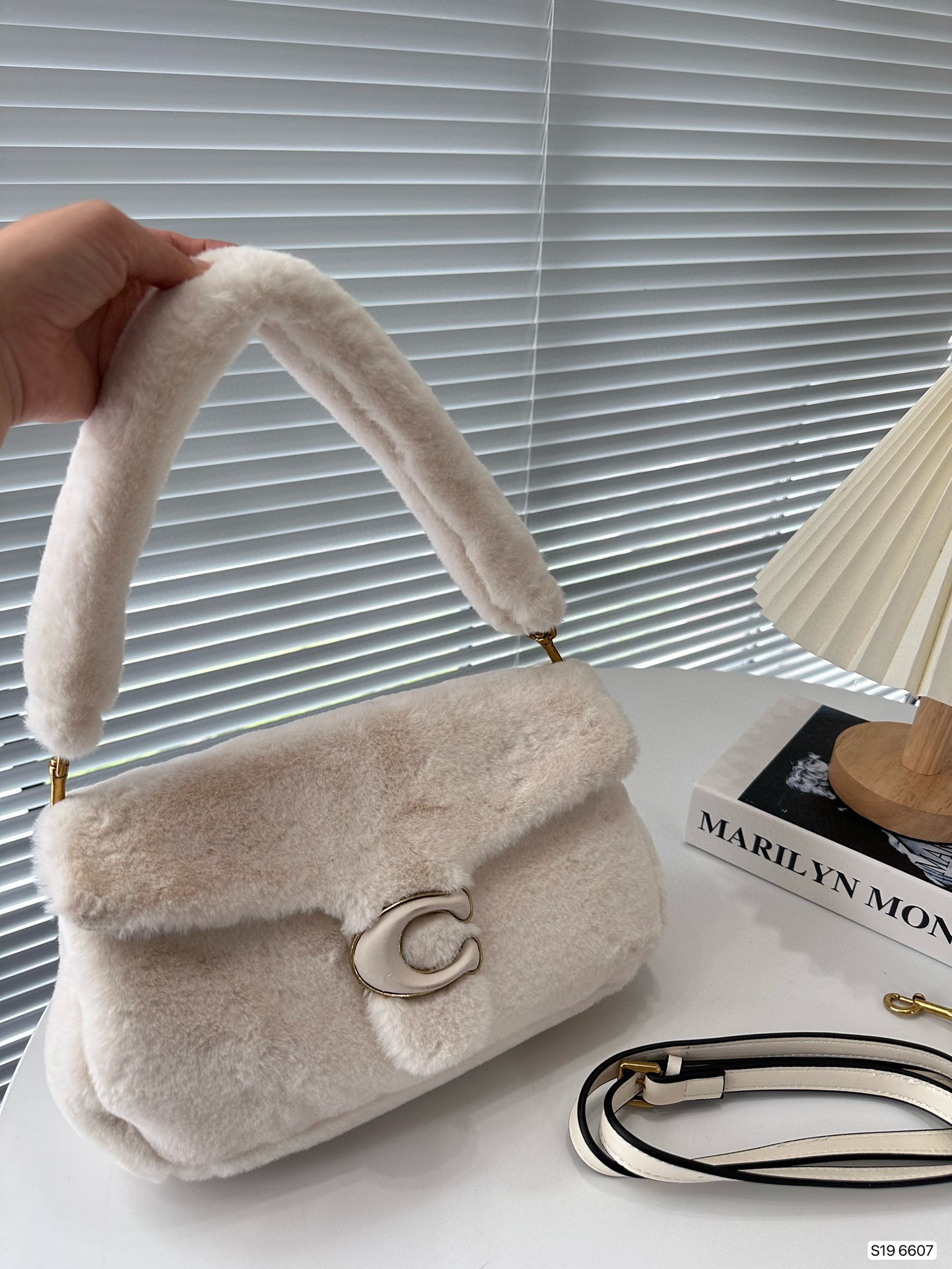 New coach, Lamb Wool Cloud Pack69$ code:11390 gallery
