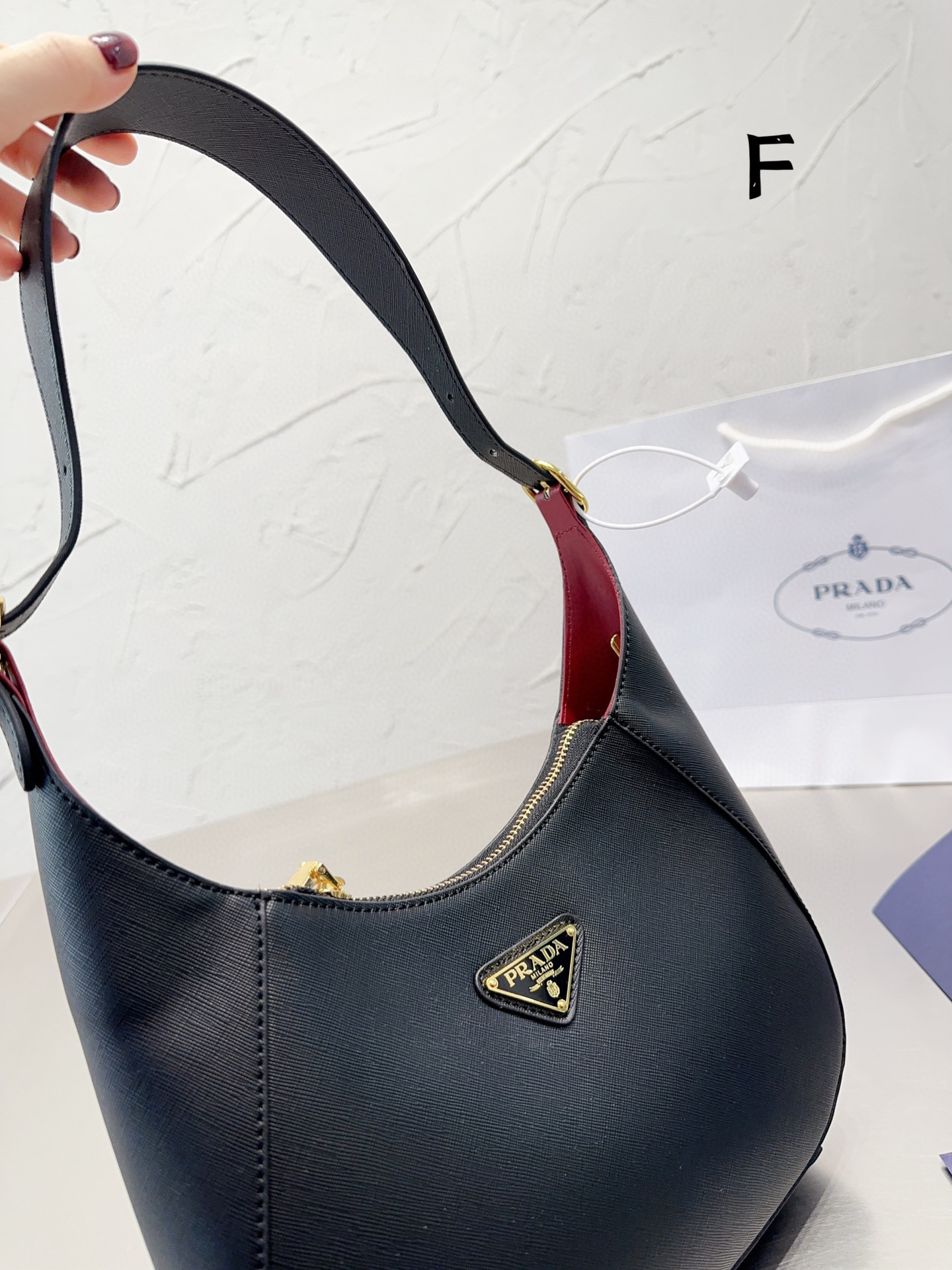 PRADA 68$   code:12351 gallery
