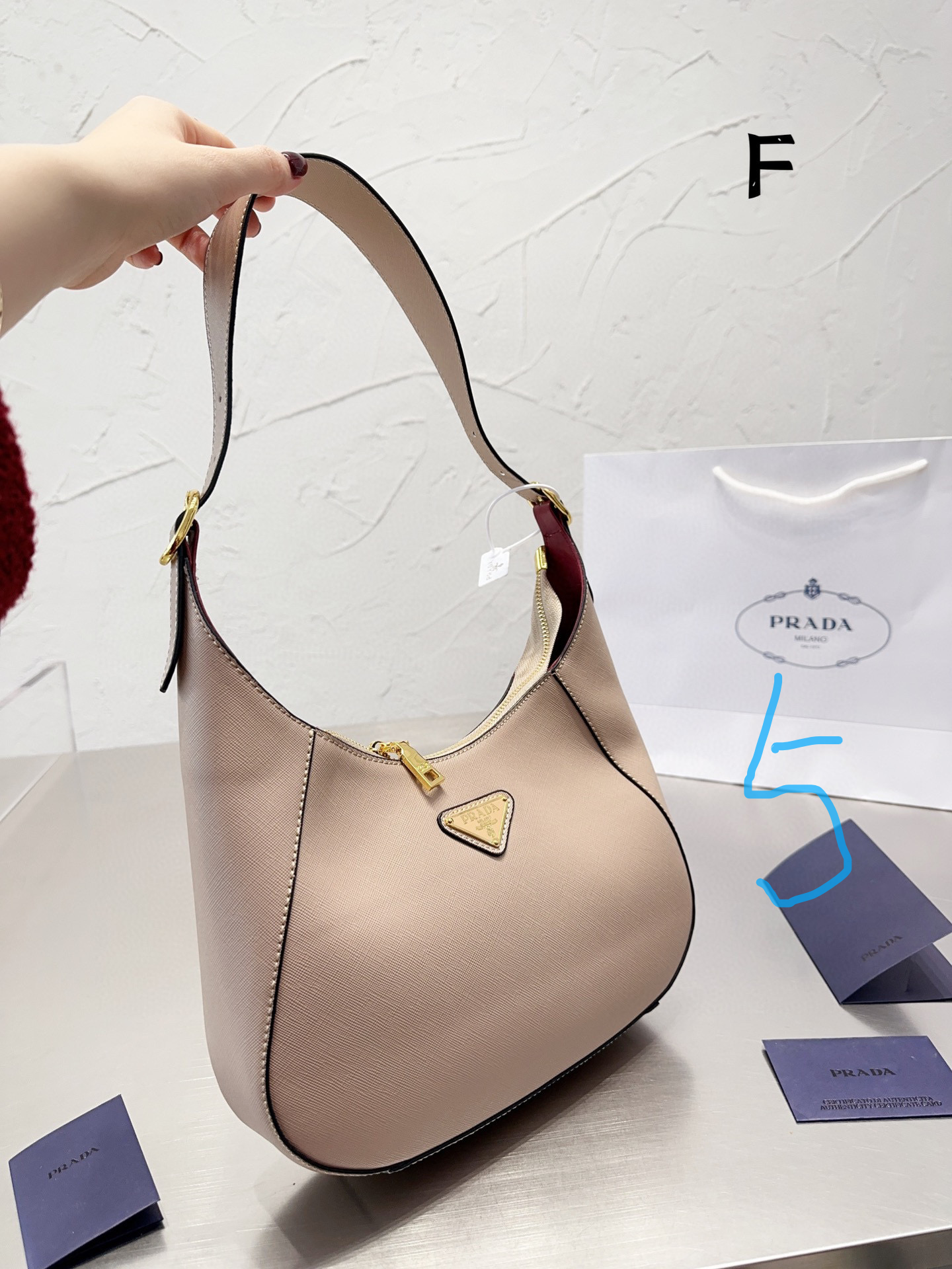 PRADA 68$   code:12351 gallery