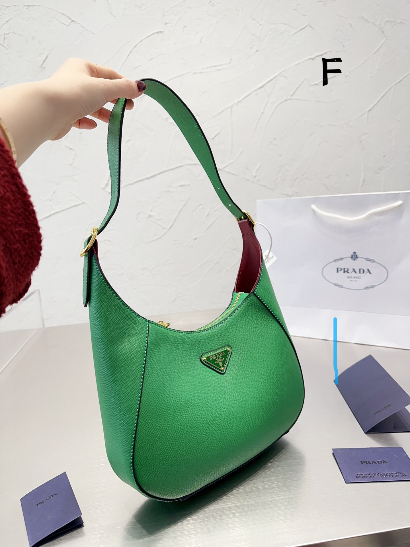 PRADA 68$   code:12351 gallery