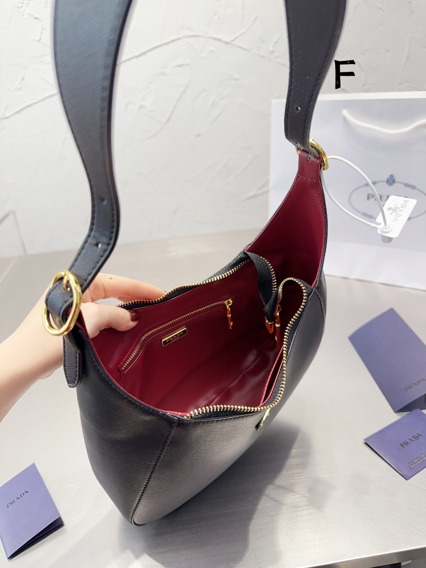 PRADA 68$   code:12351 gallery