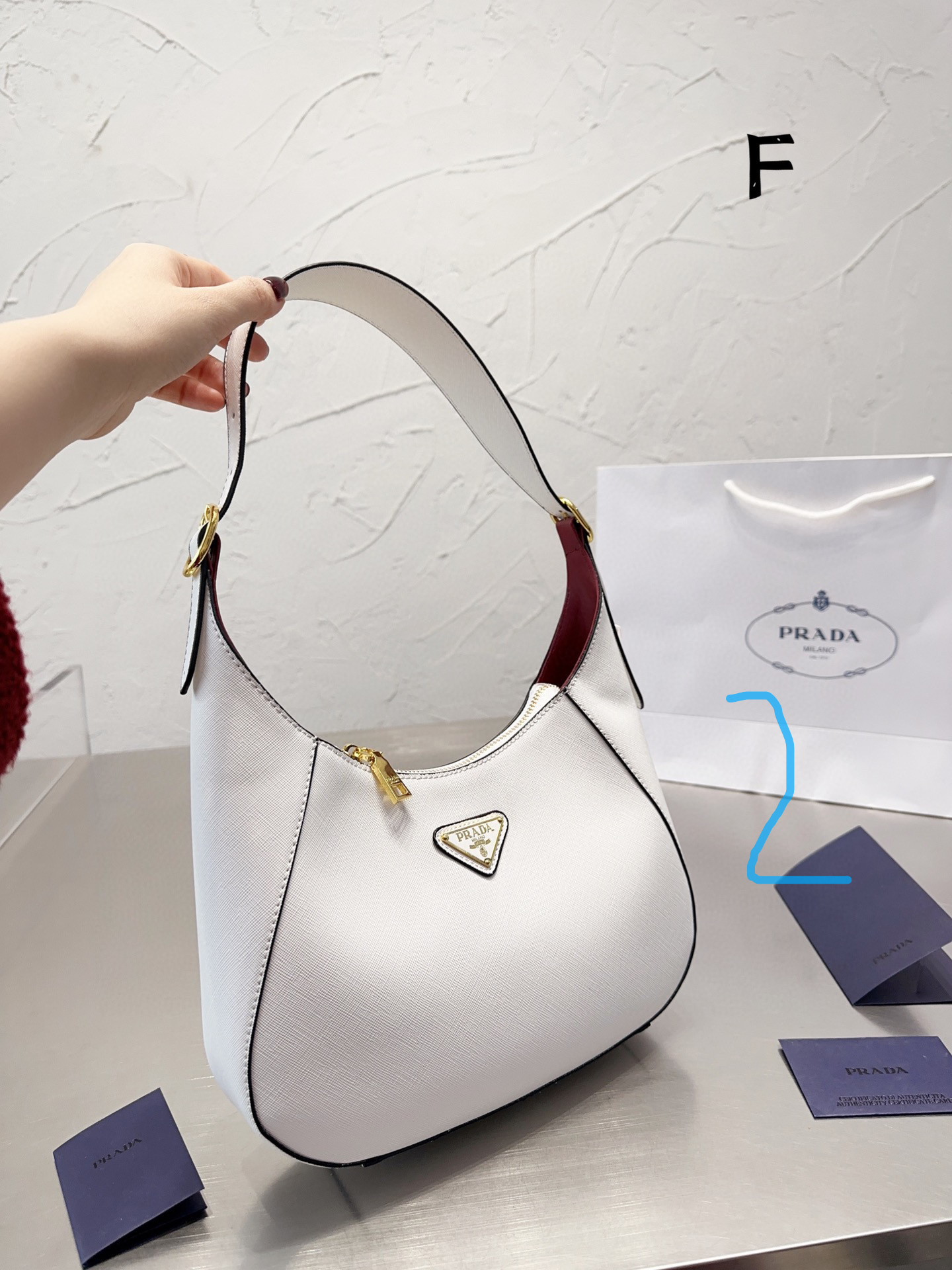 PRADA 68$   code:12351 gallery