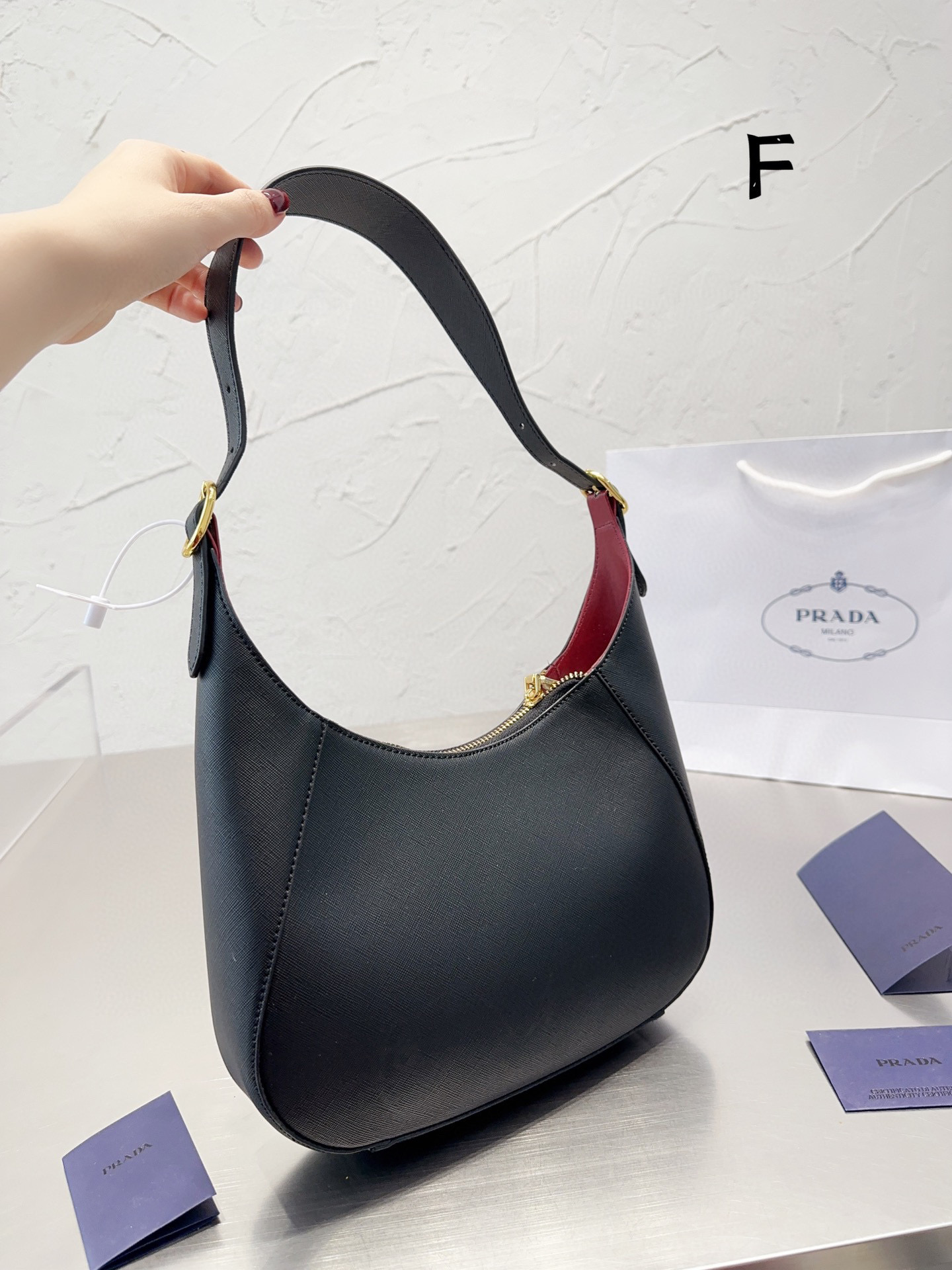 PRADA 68$   code:12351 gallery