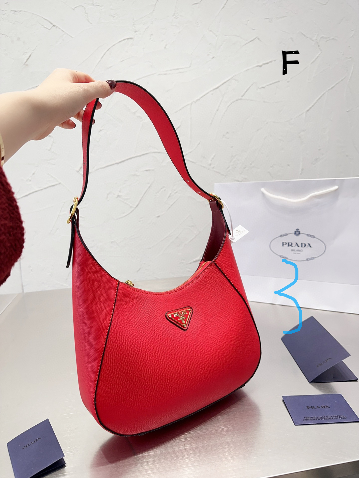 PRADA 68$   code:12351 gallery