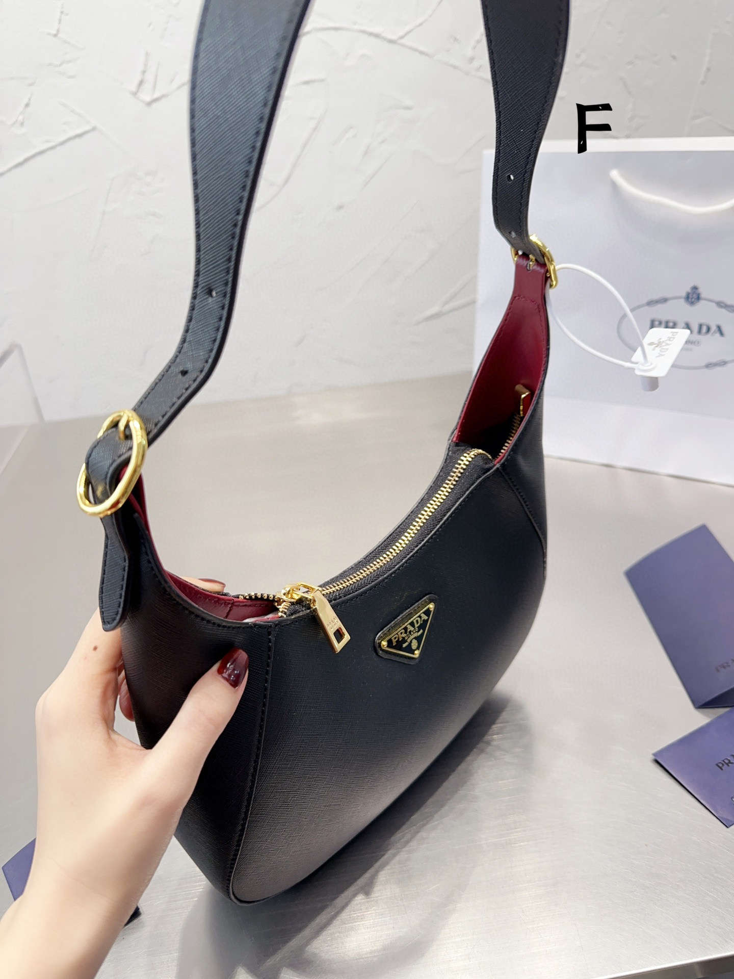 PRADA 68$   code:12351 gallery