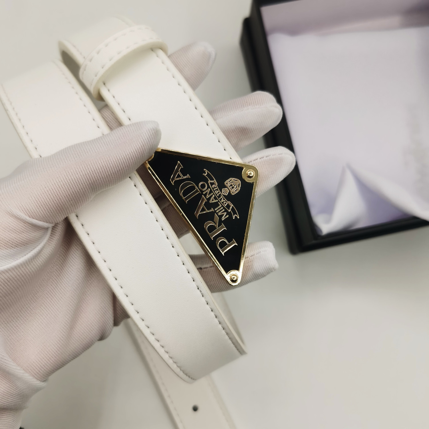 Prada $21 code：14123 gallery