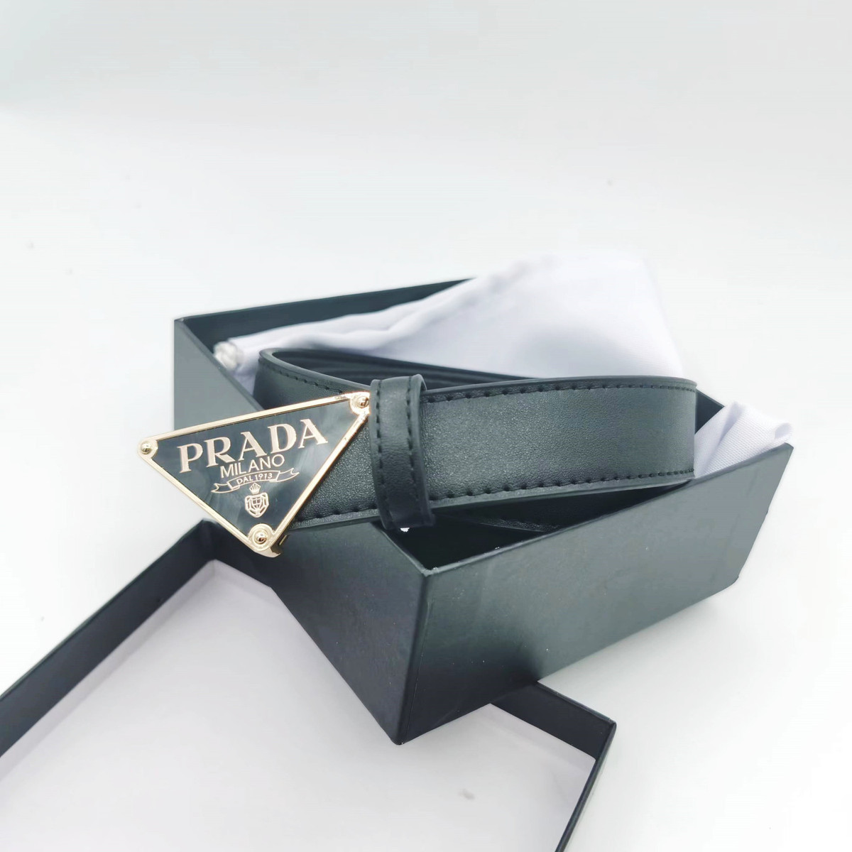 Prada $21 code：14123 gallery
