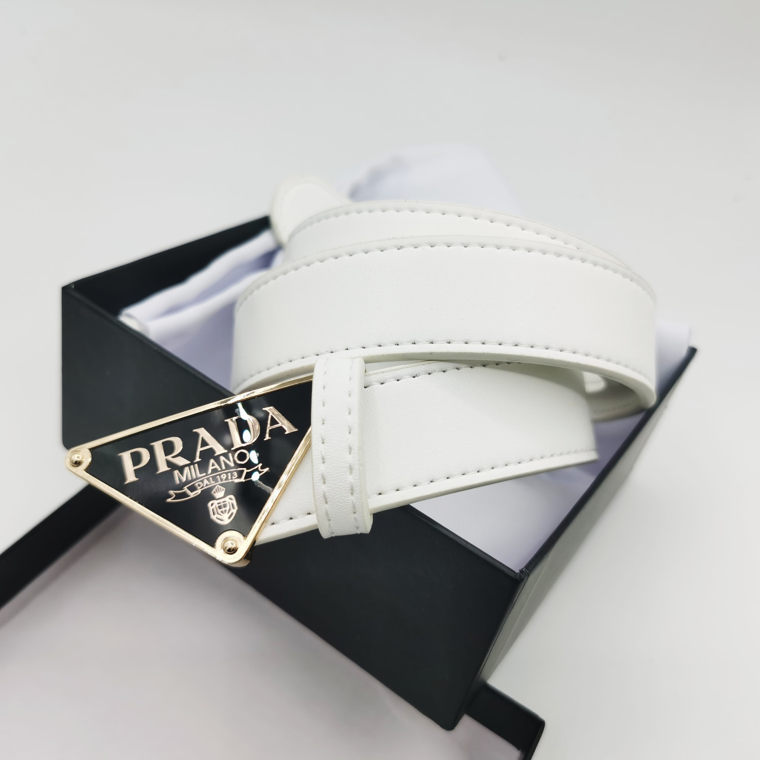 Prada $21 code：14123 gallery