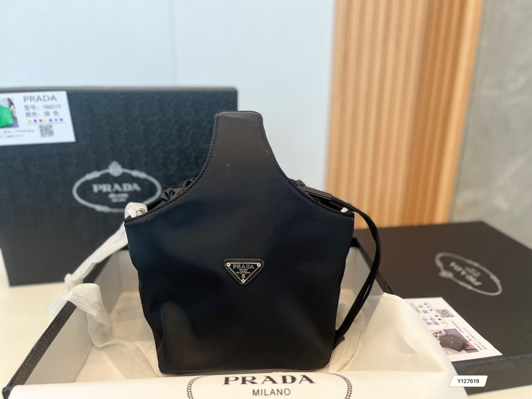 Prada $52 Code：13460 gallery