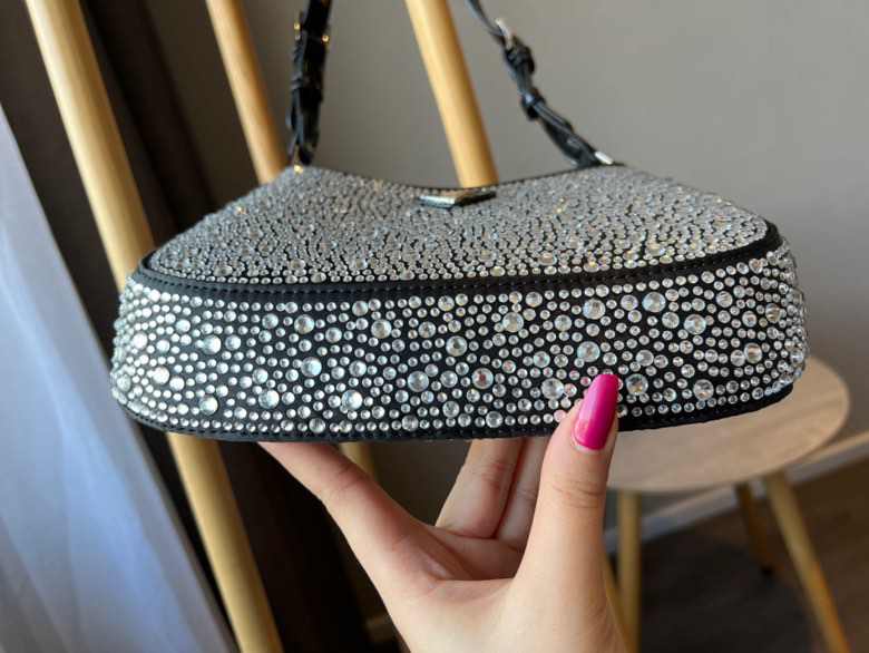 Prada $64 Code：13060 gallery
