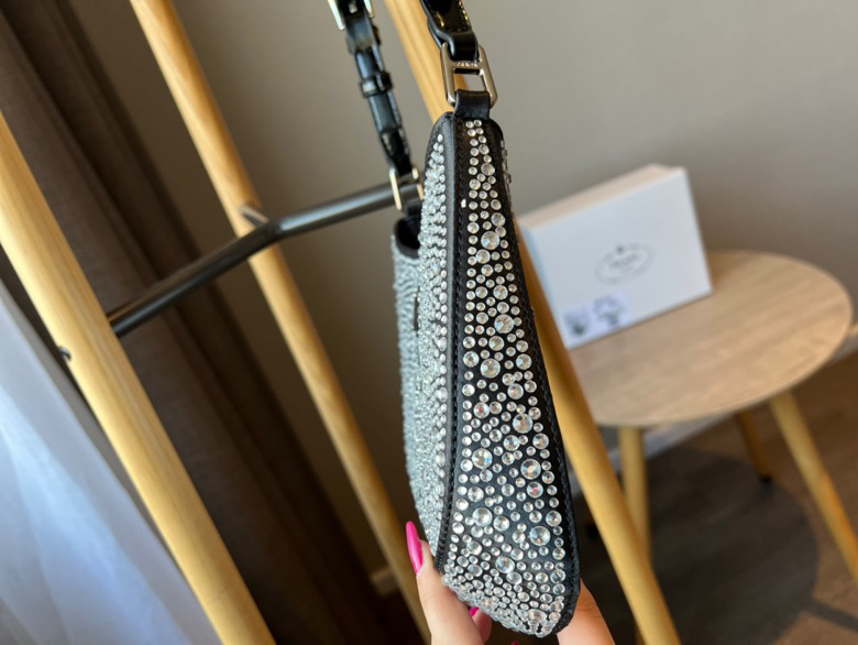 Prada $64 Code：13060 gallery