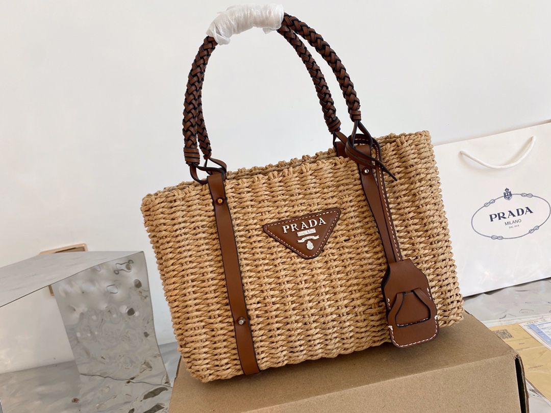 Prada $85 Code：13106 gallery