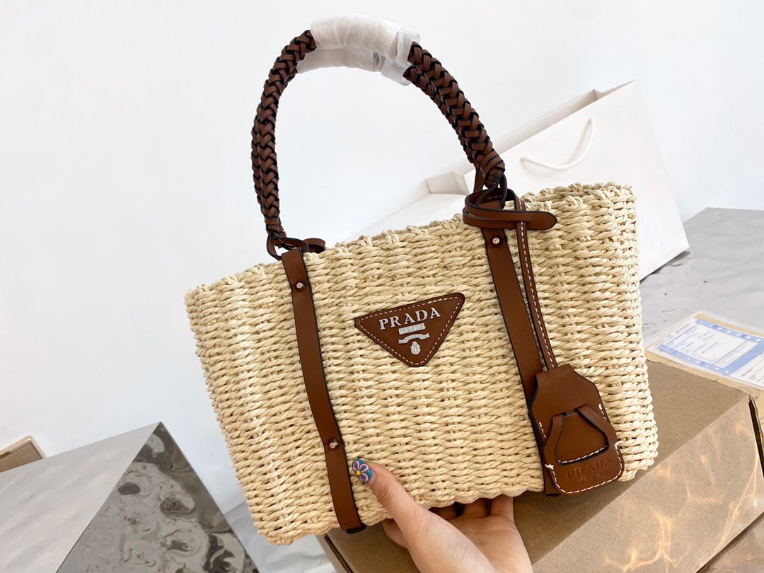 Prada $85 Code：13106 gallery