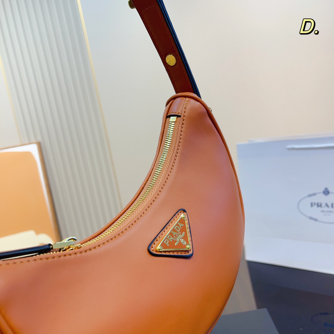 Prada 67$   code:11775 gallery