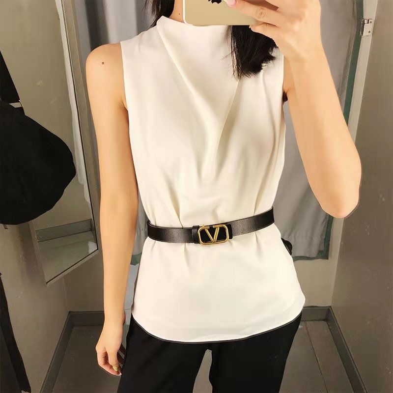 Valentino $21 CODE:12089 gallery