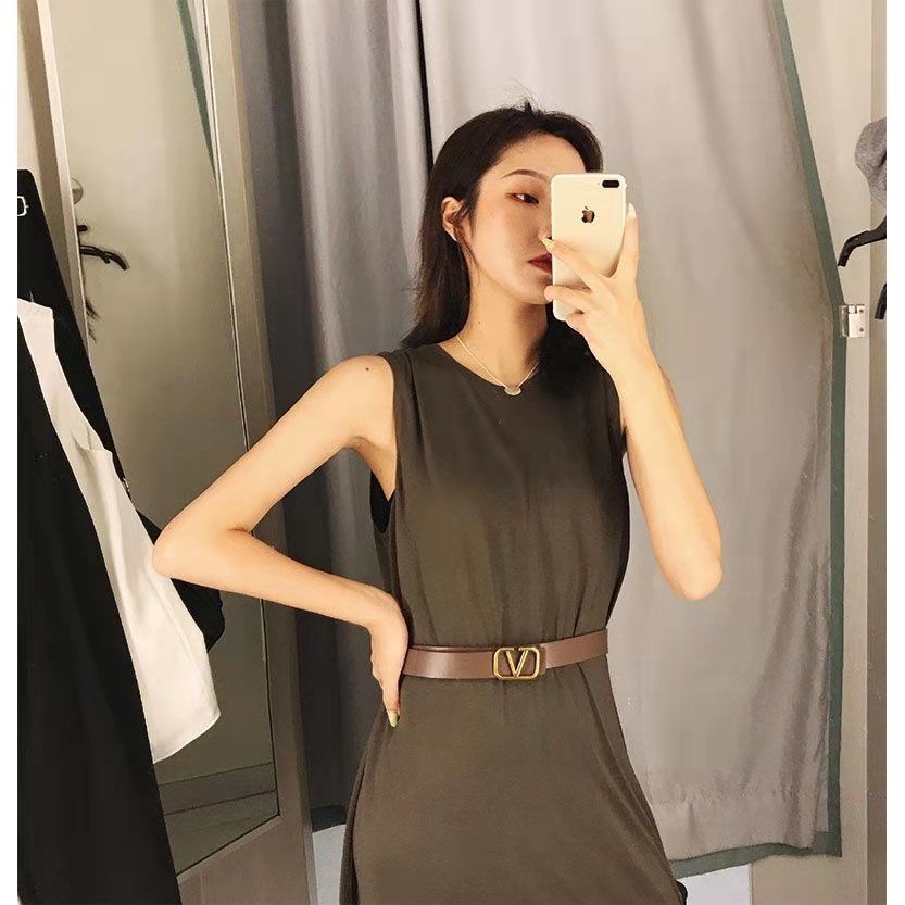 Valentino $21 CODE:12089 gallery