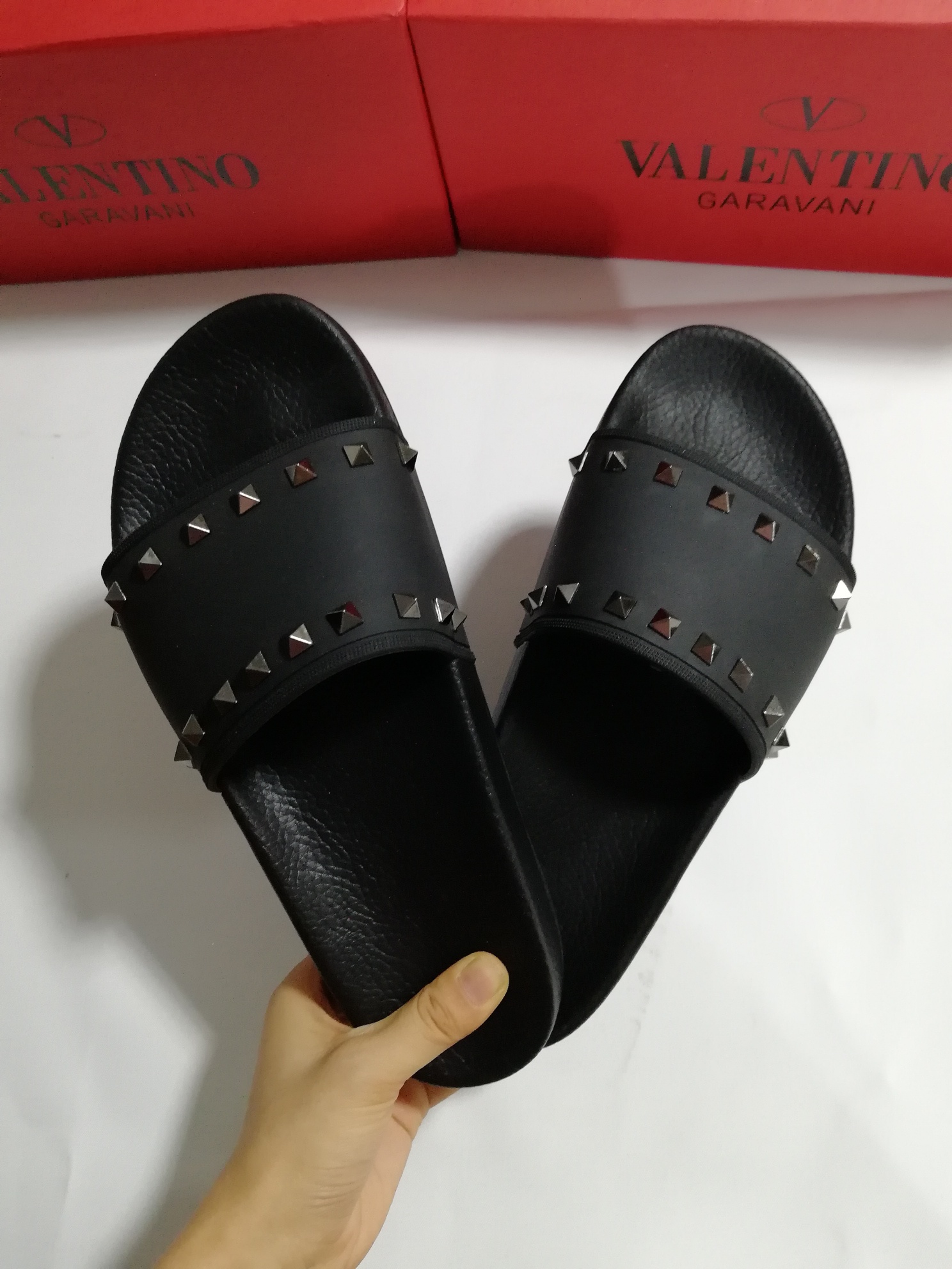 Valentino $56 Code:6415 gallery