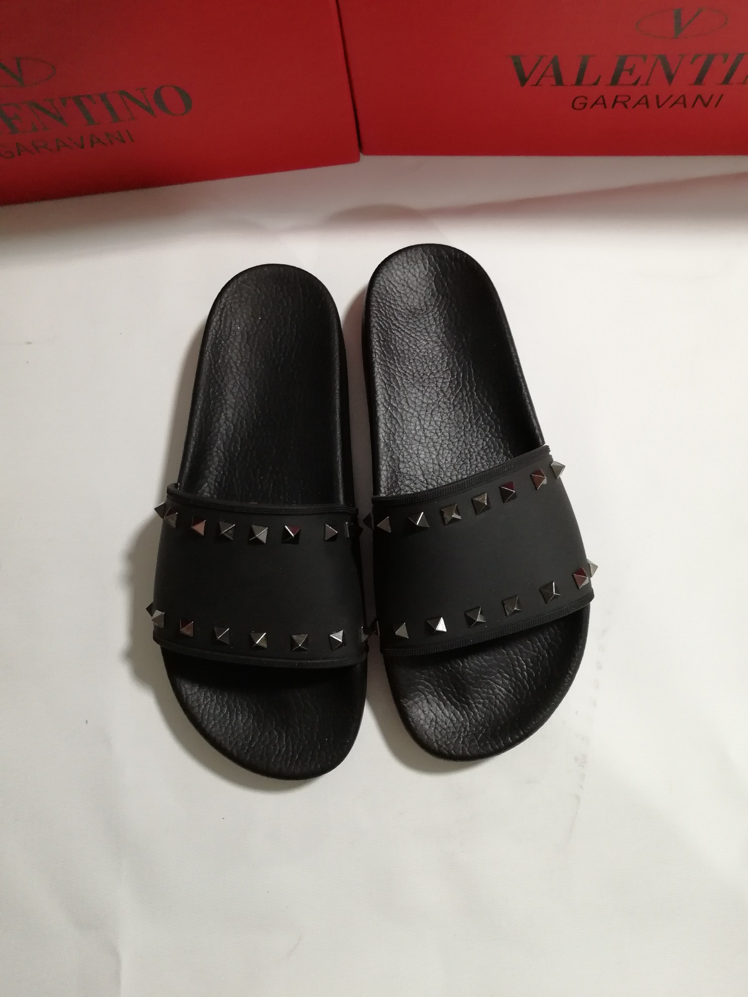 Valentino $56 Code:6415 gallery