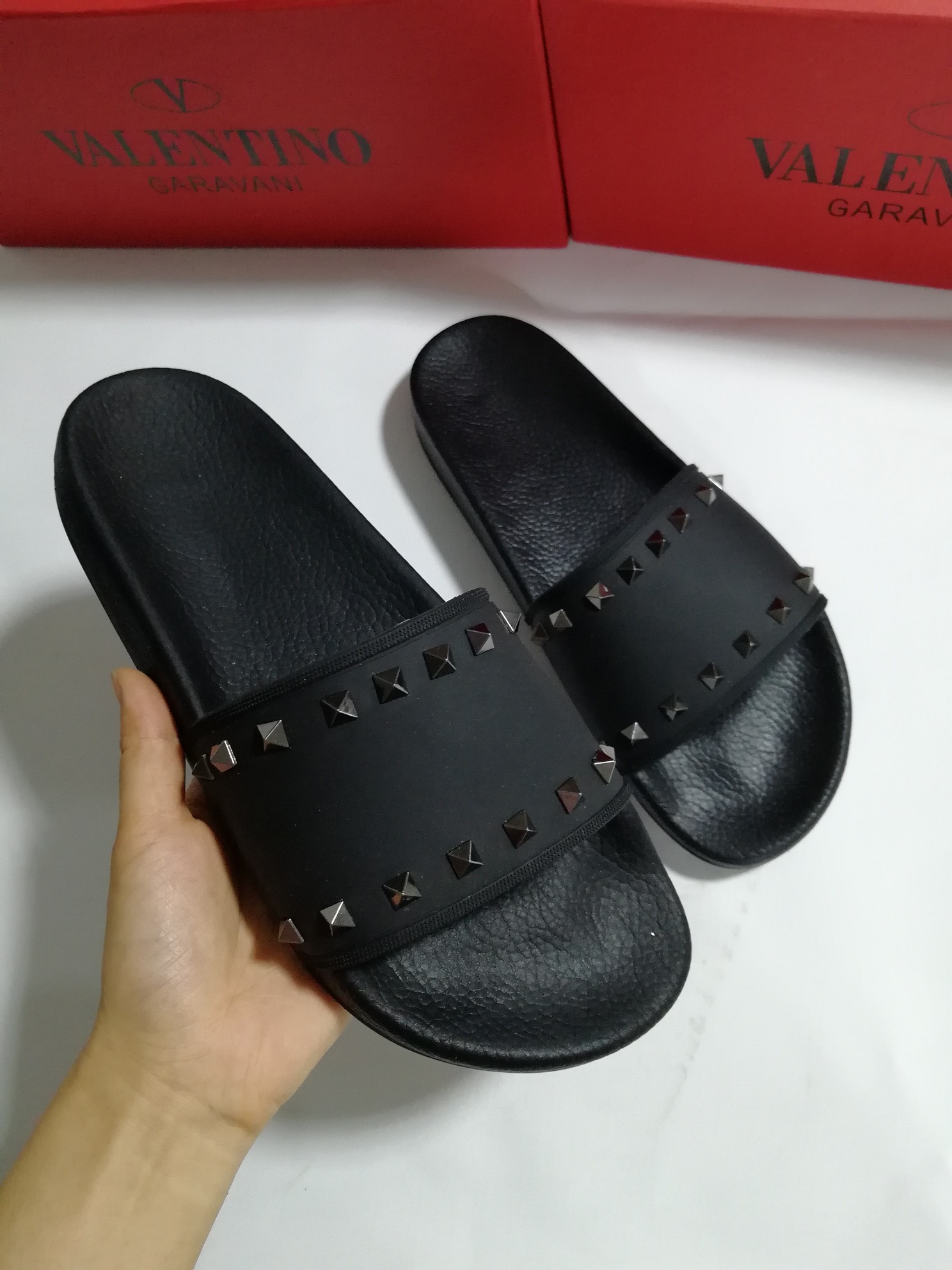 Valentino $56 Code:6415 gallery
