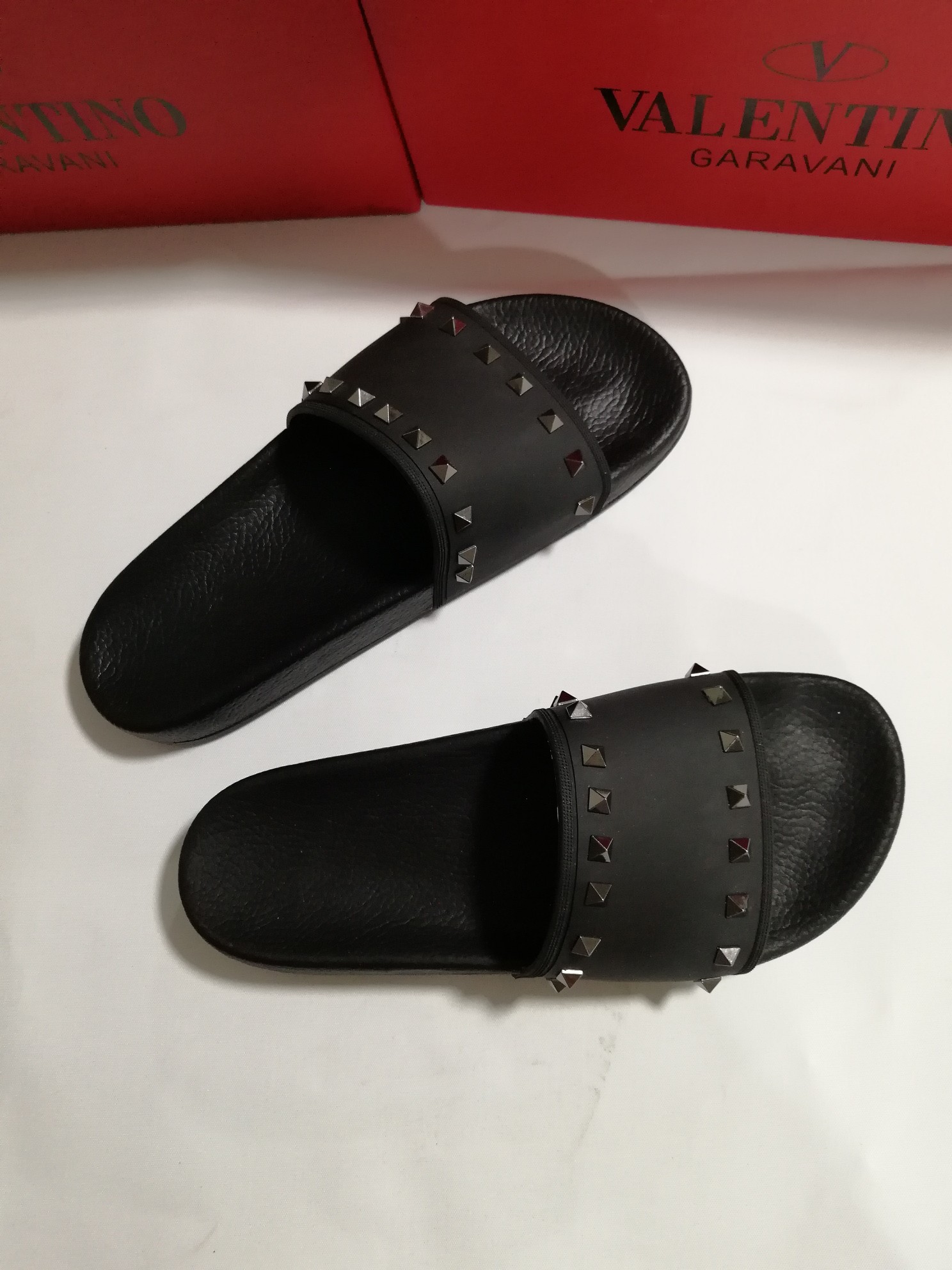 Valentino $56 Code:6415 gallery