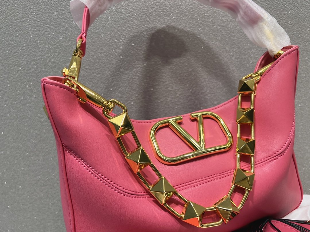 Valentino $95 code：13416 gallery