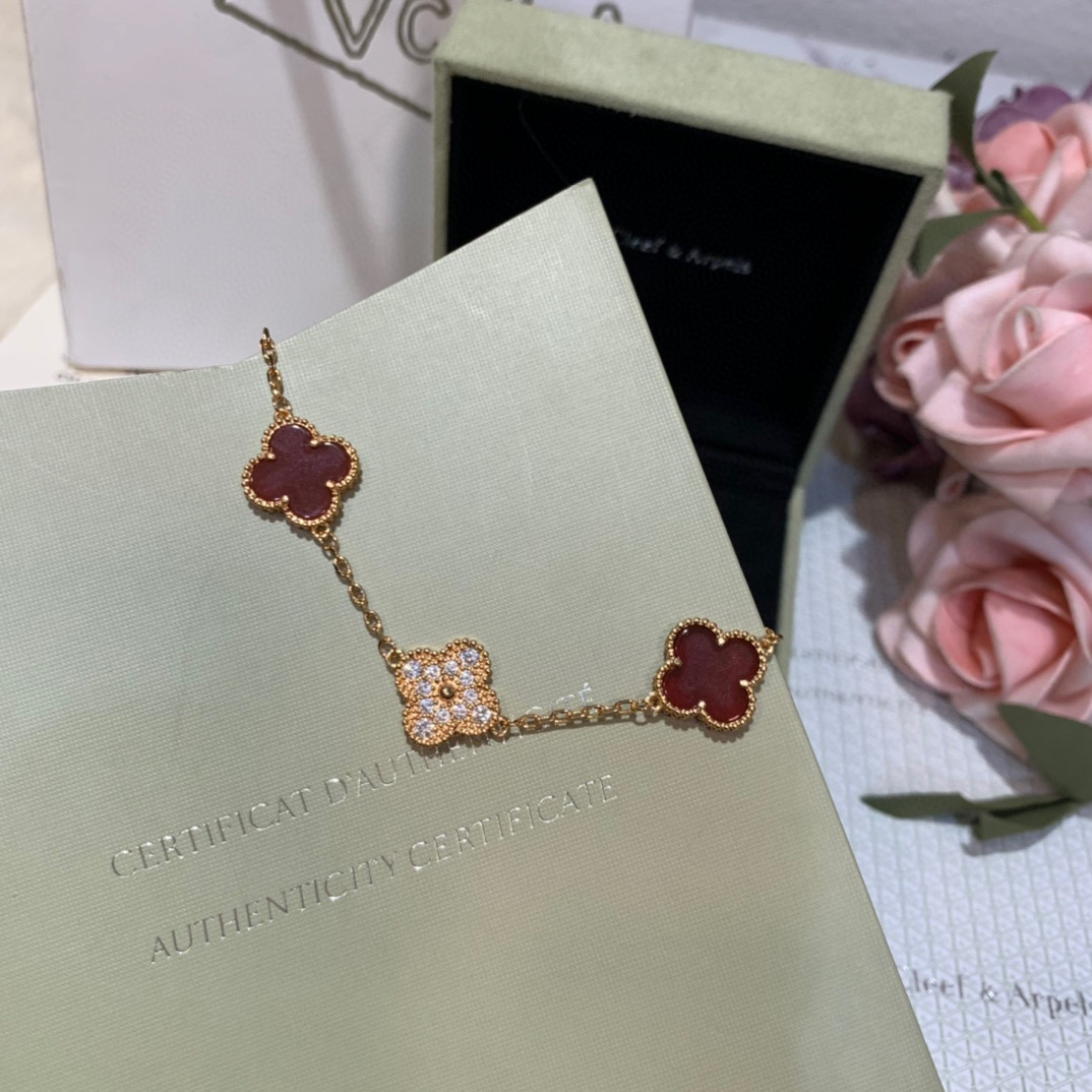 Van Cleef $44 code：13883 gallery