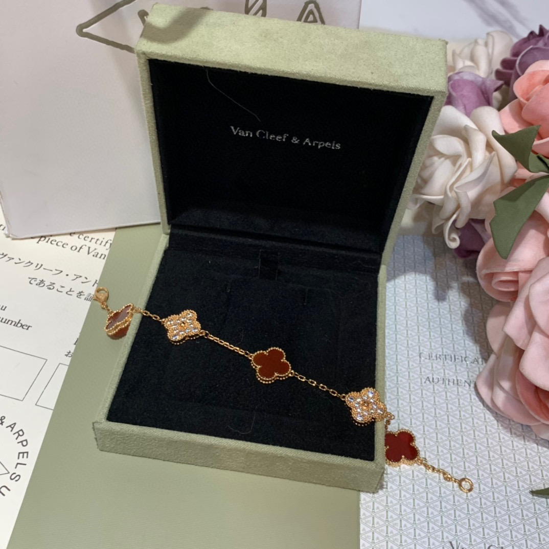 Van Cleef $44 code：13883 gallery
