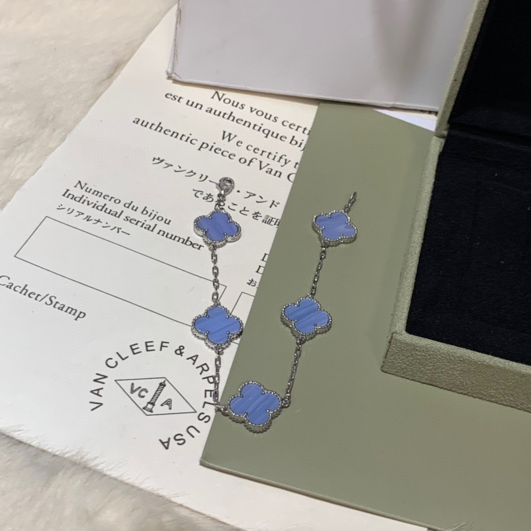 Van Cleef $44 code：13884 gallery