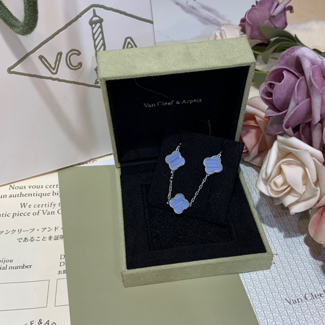 Van Cleef $44 code：13884 gallery