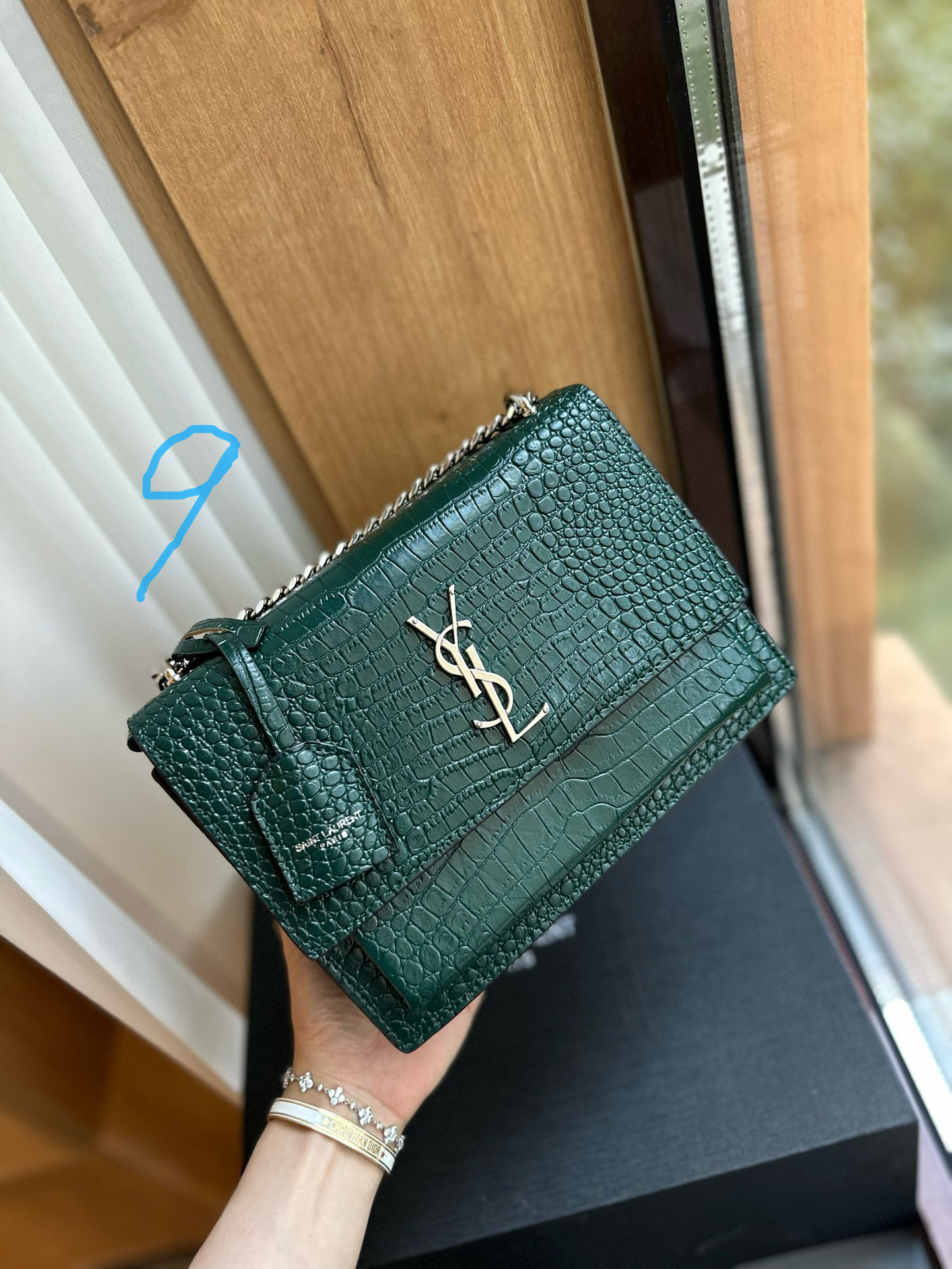 YSL sunset chain bag. Smooth leather with fine grain55$  code:7014 gallery