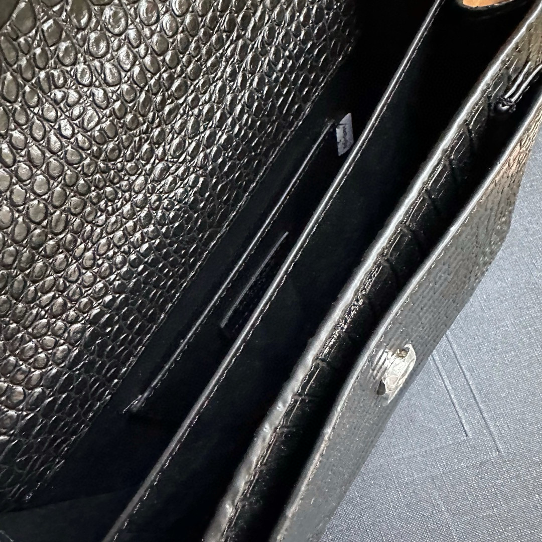 YSL sunset chain bag. Smooth leather with fine grain55$  code:7014 gallery