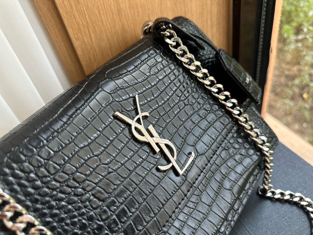 YSL sunset chain bag. Smooth leather with fine grain55$  code:7014 gallery
