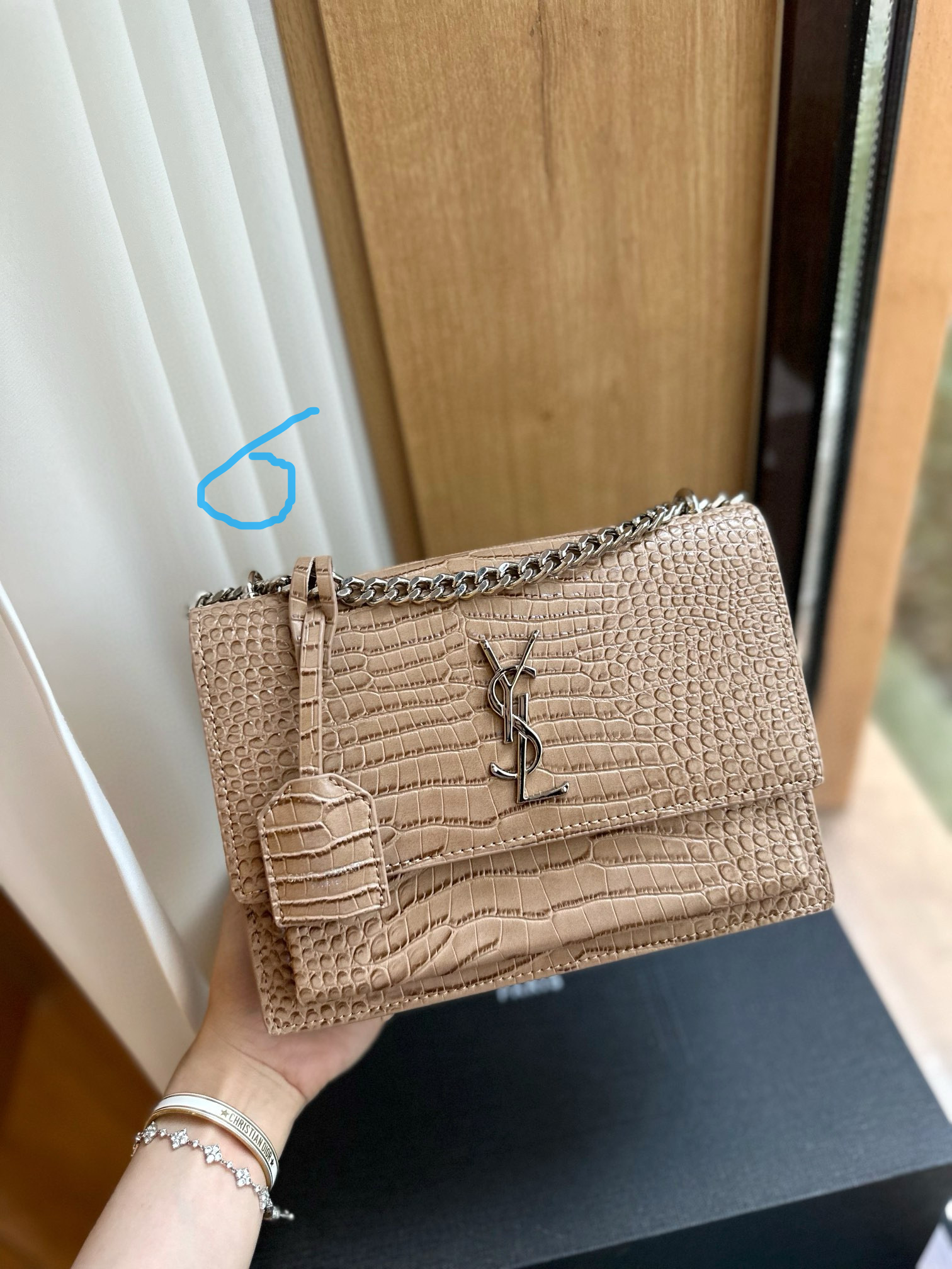 YSL sunset chain bag. Smooth leather with fine grain55$  code:7014 gallery