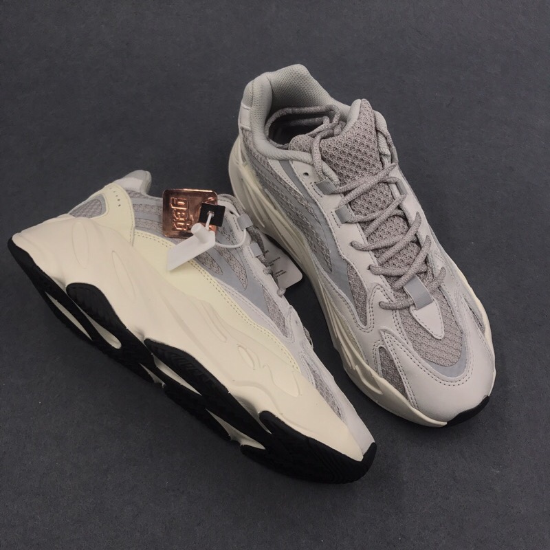 Yeezy $102 Code 3877 gallery