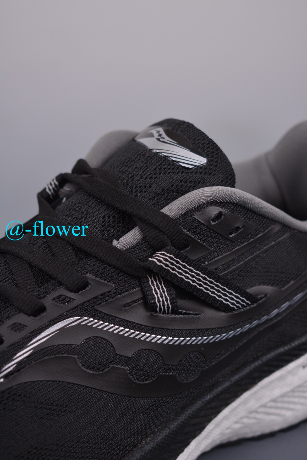 code:3094-64. -Saucony Triumph 20- NIKE gallery