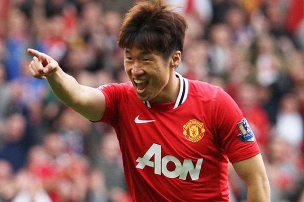 Ji-Sung-Park-of-Manchester-United-celebrates-scoring-their-sixth-goal-during-the-Barclays-Premier-League-match-between