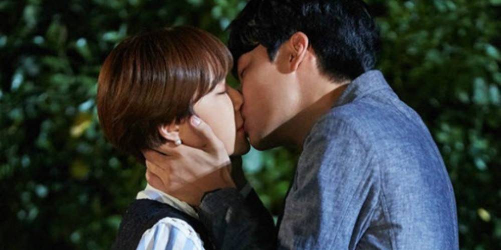 Ryu Joon Yeol chia sẻ cảm nghĩ về cảnh hôn ngọt ngào với Hwang Jung Eum trong 'Lucky Romance'